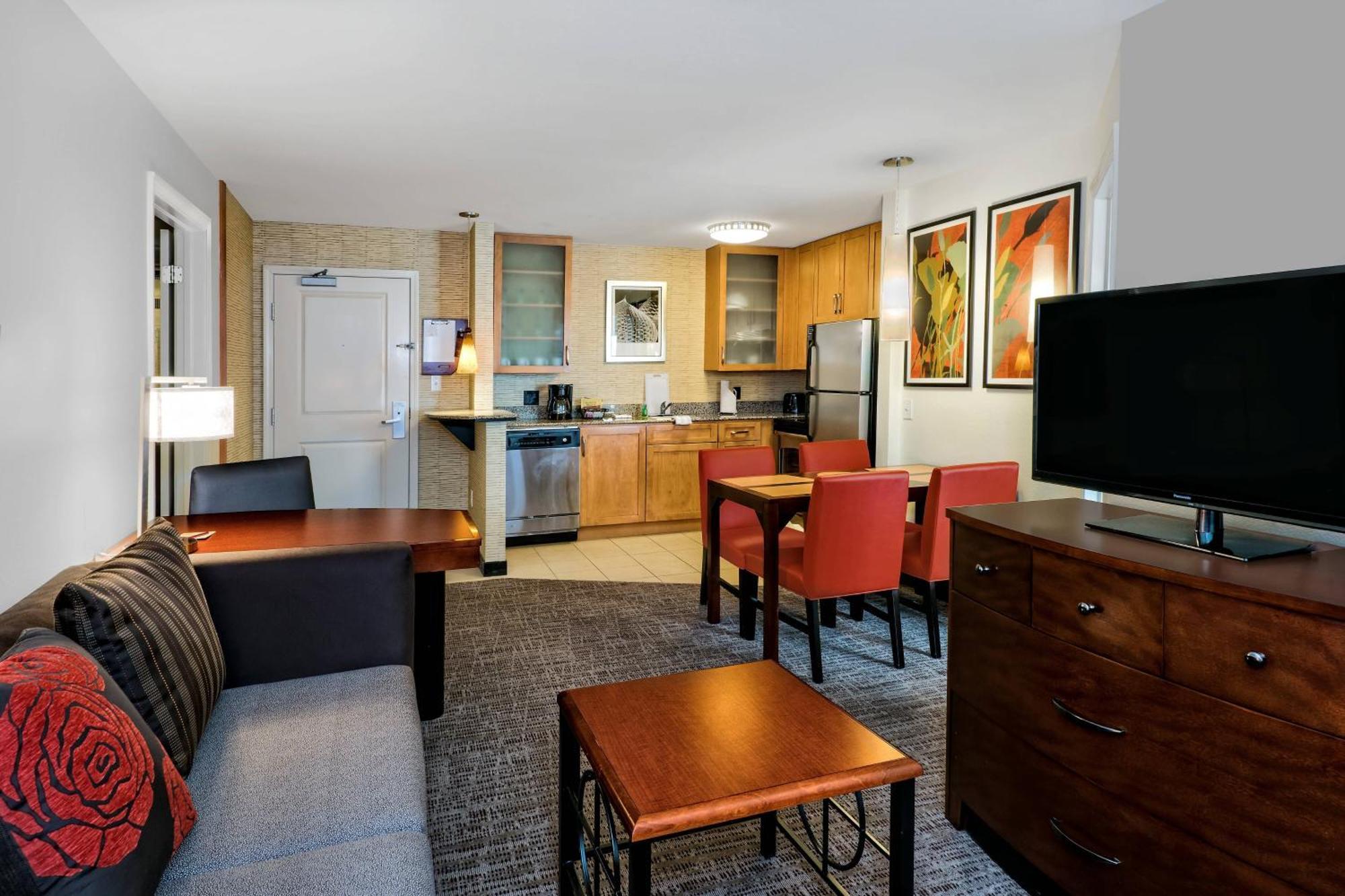 Residence Inn By Marriott San Antonio Seaworld / Lackland Екстериор снимка