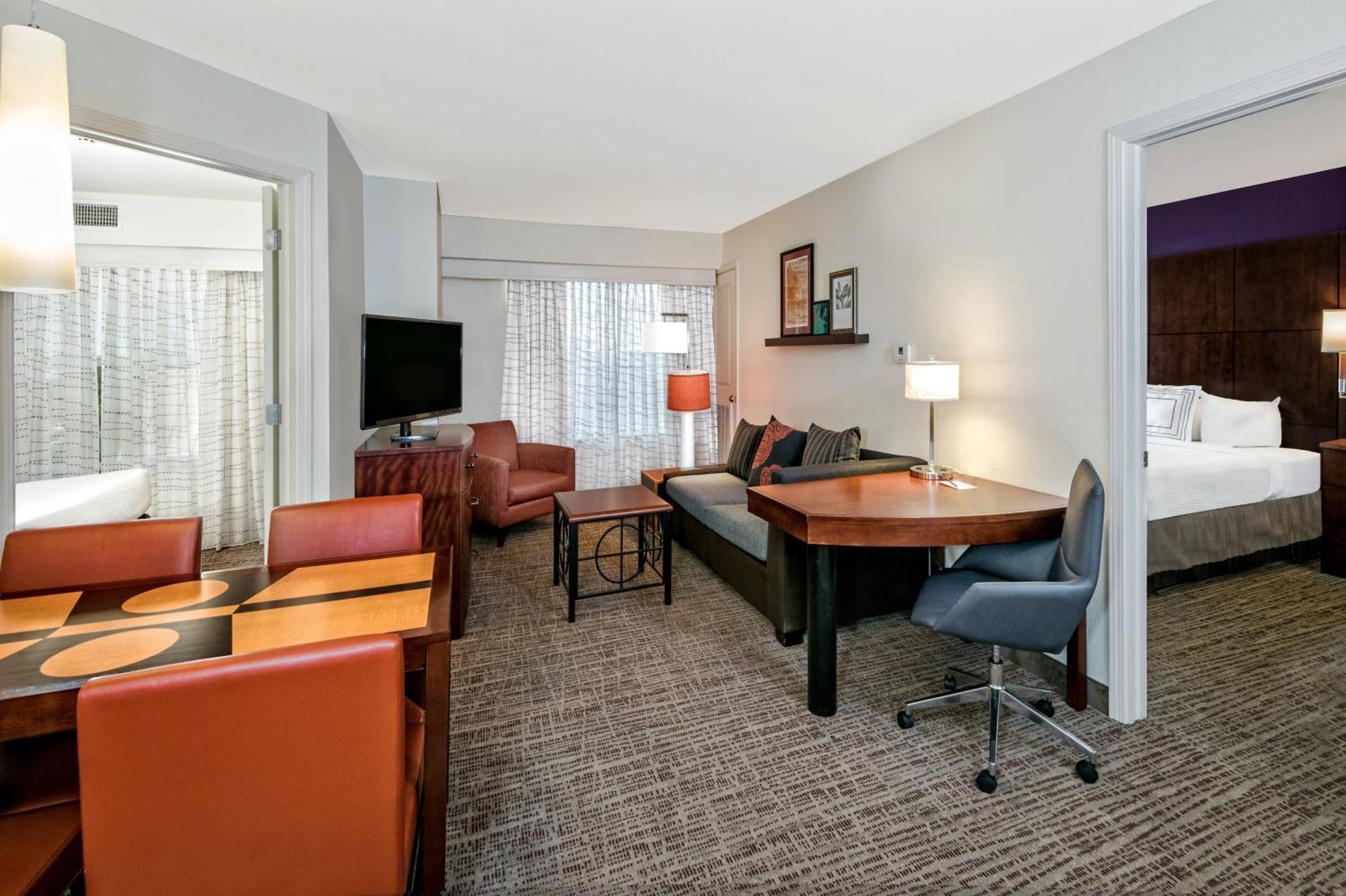 Residence Inn By Marriott San Antonio Seaworld / Lackland Екстериор снимка
