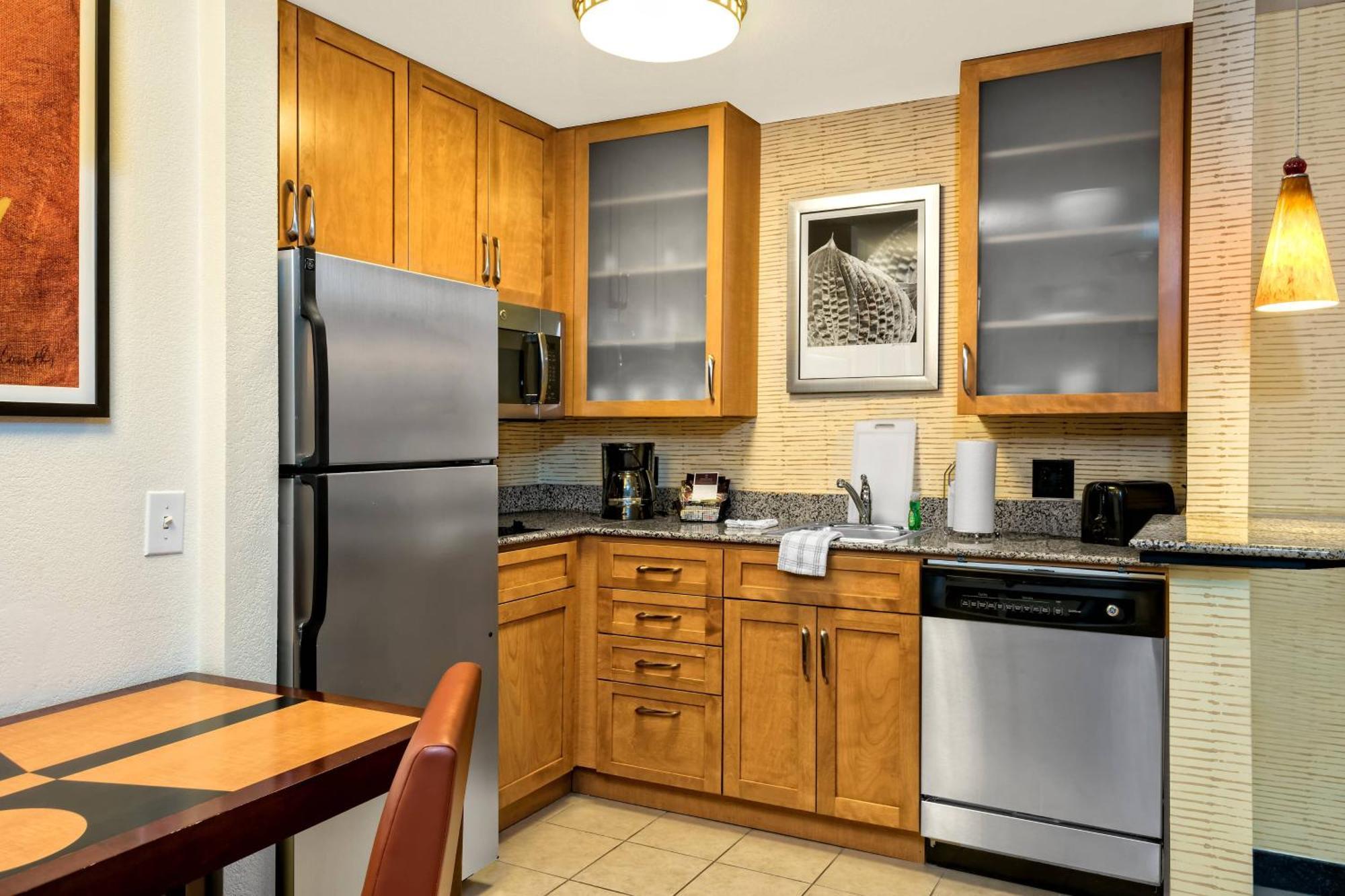 Residence Inn By Marriott San Antonio Seaworld / Lackland Екстериор снимка