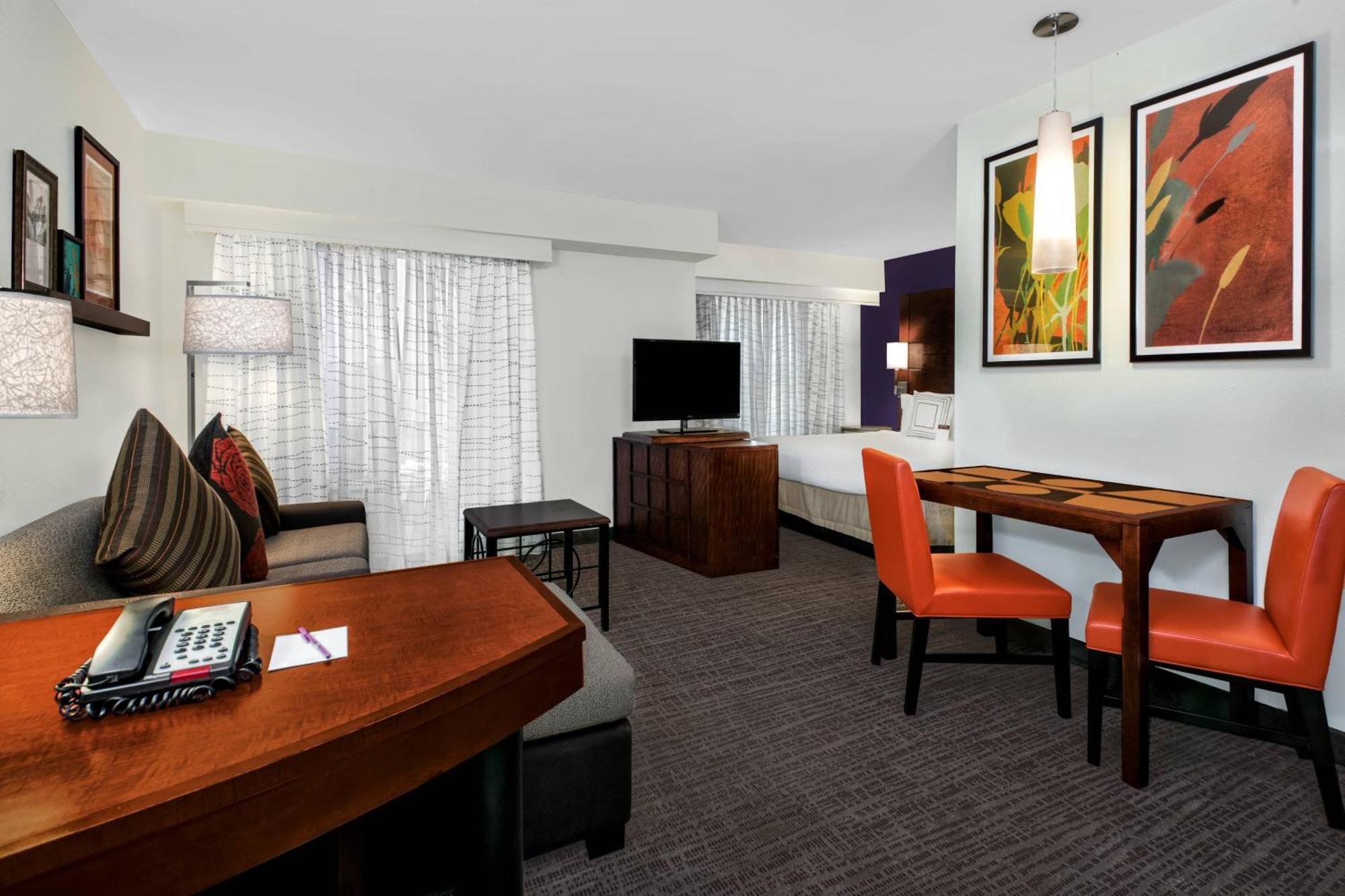 Residence Inn By Marriott San Antonio Seaworld / Lackland Екстериор снимка